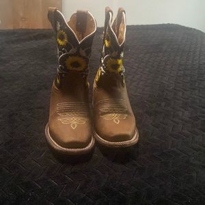 Like new cowgirl boots